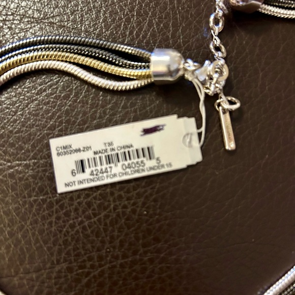 Nine West NWT stylish mixed metal and rhinestone necklace. - Picture 6 of 7